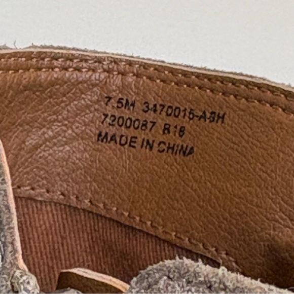 Frye Shoes Judith Double Zip Bootie Ankle Boot in Taupe Grey Suede - size 7.5 - Picture 7 of 10